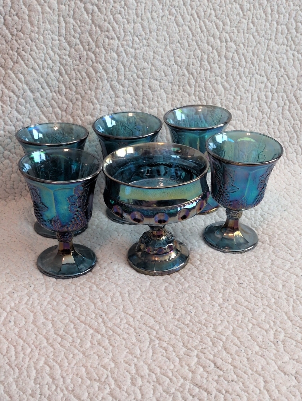 Vintage 70's Indiana Carnival Wear Iridescent Harvest Grapes Goblets King Crown